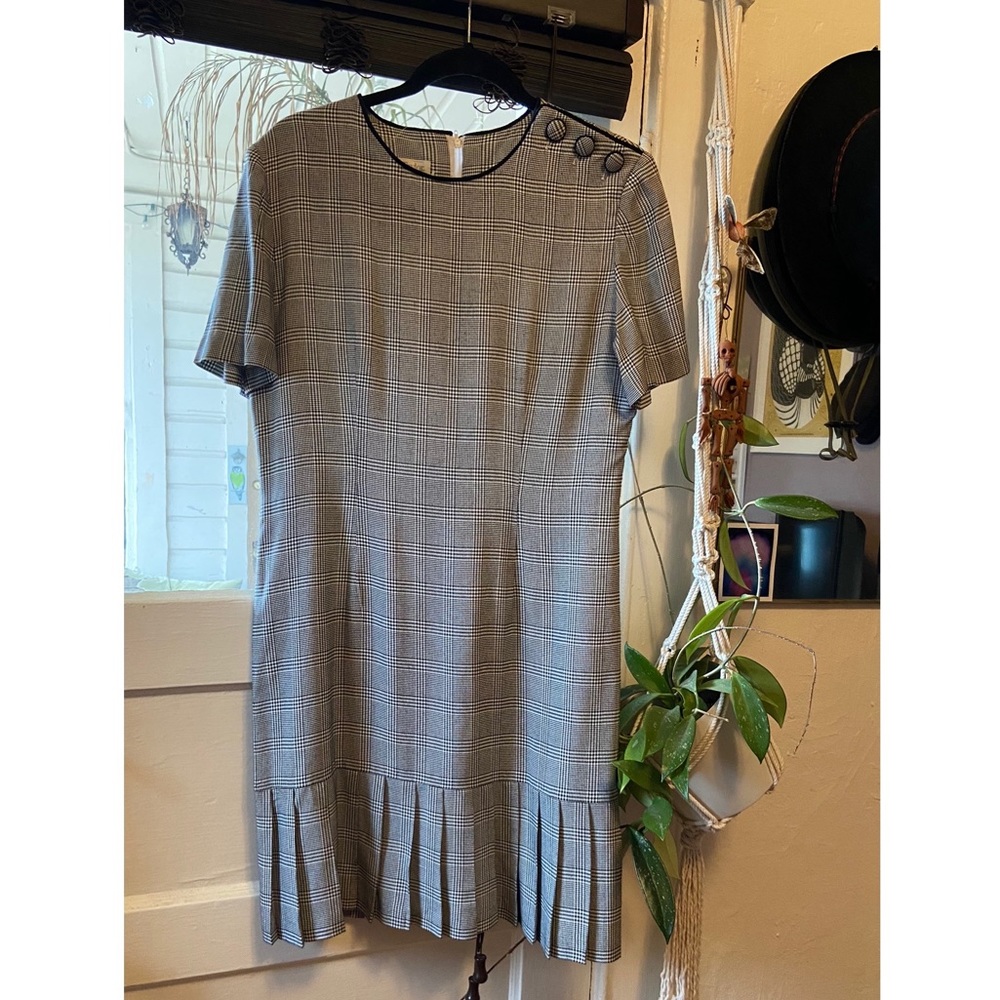 Ann Taylor plaid pleated dress